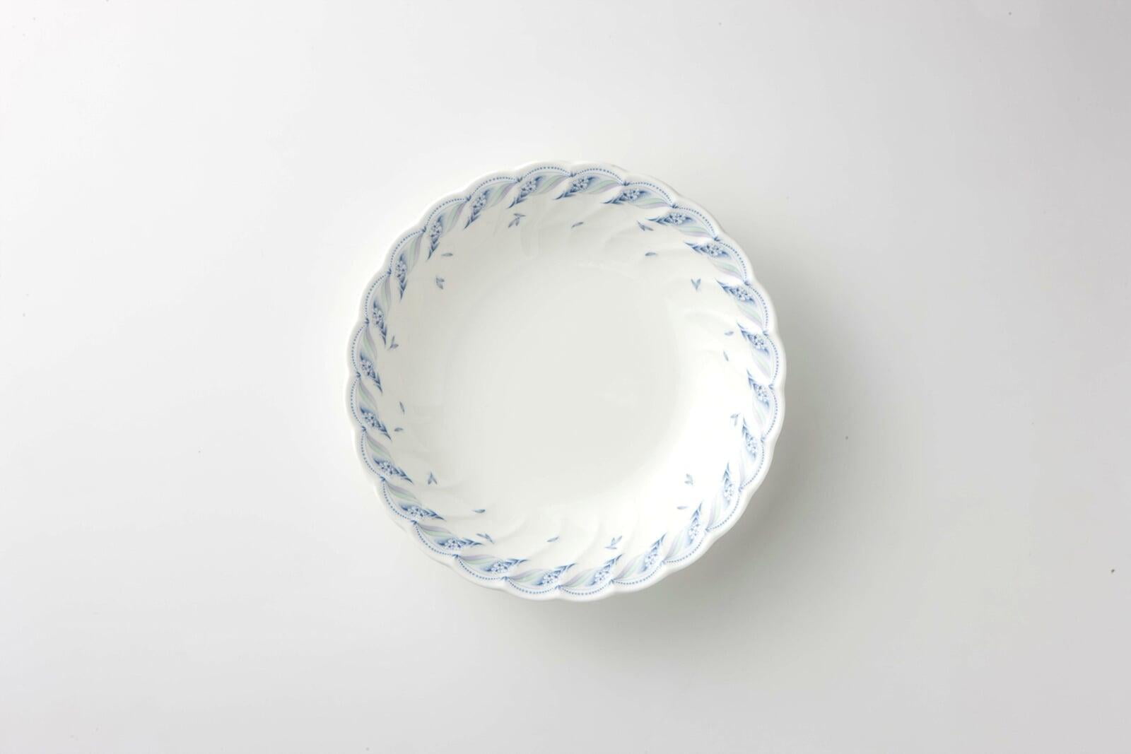 食器 - 洋食器 スープ皿 白・薄青 小花柄蝶柄 段々 直径19cm 高さ3.5cm