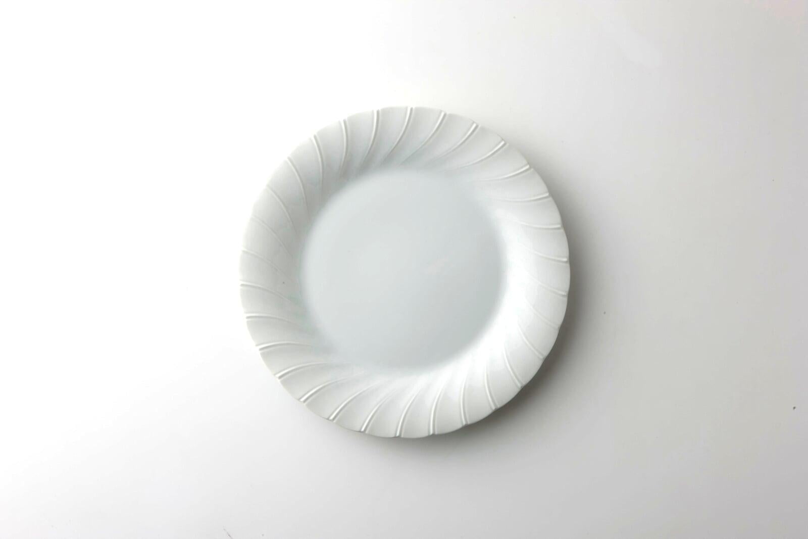 食器 - 洋食器 平皿 白地 フチ変形 直径27cm